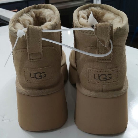 Ugg NWT suede ultra mini New Heights platform boot Sand sz 8 preppy - Picture 3 of 6